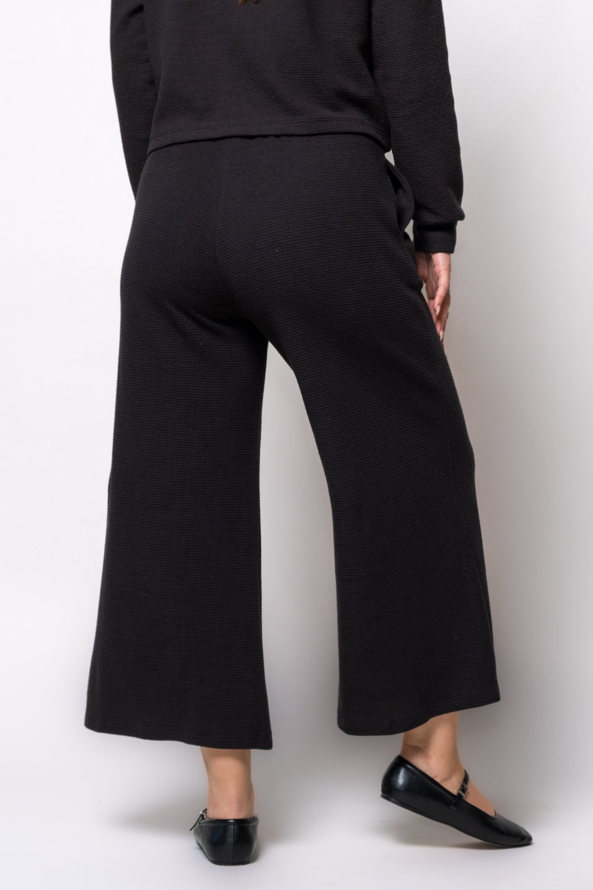 Laidback Luxe Cropped Pants