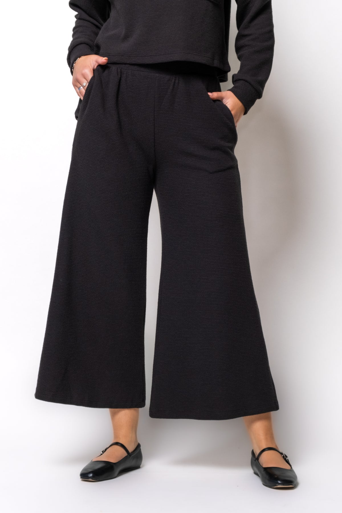 Laidback Luxe Cropped Pants