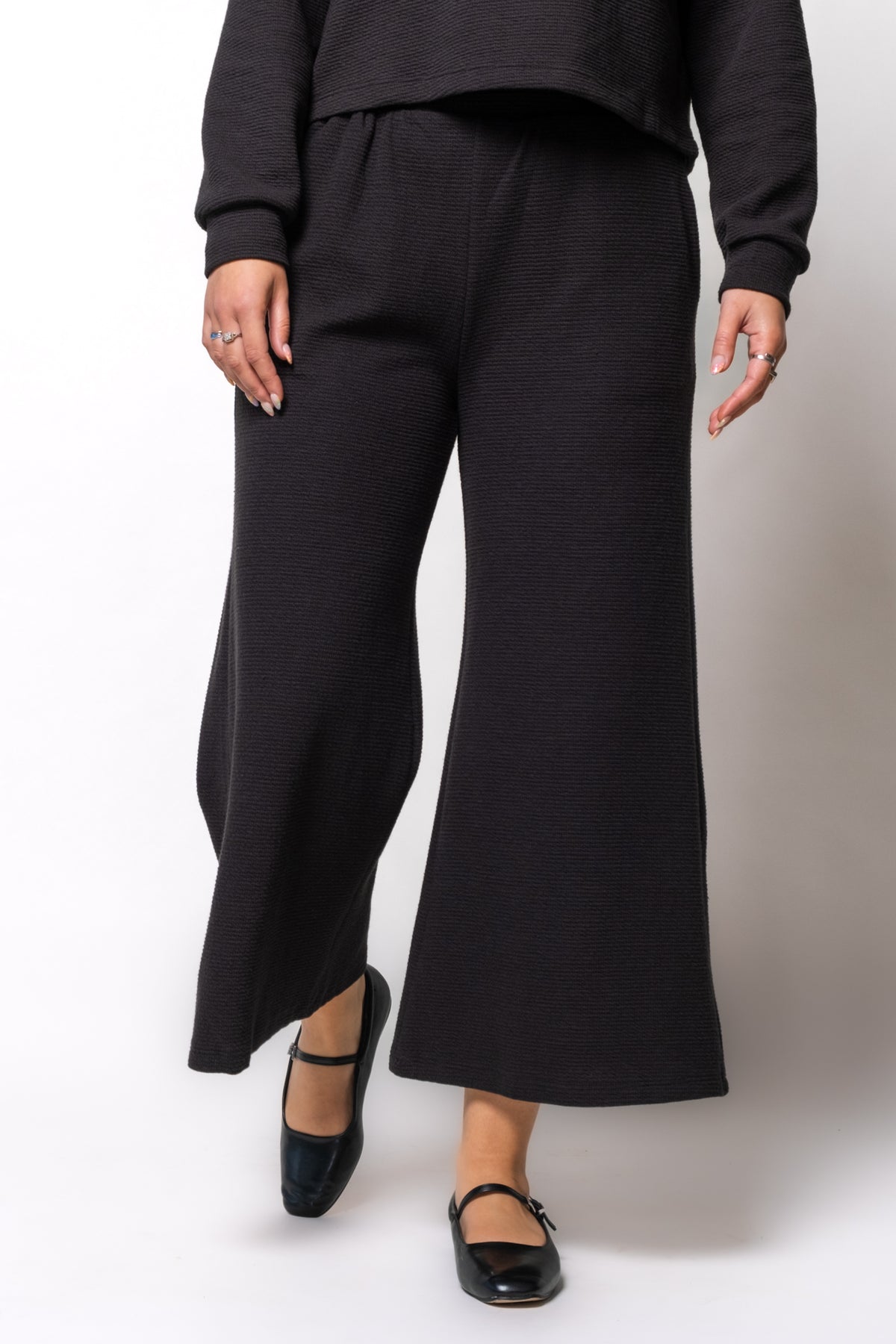 Laidback Luxe Cropped Pants