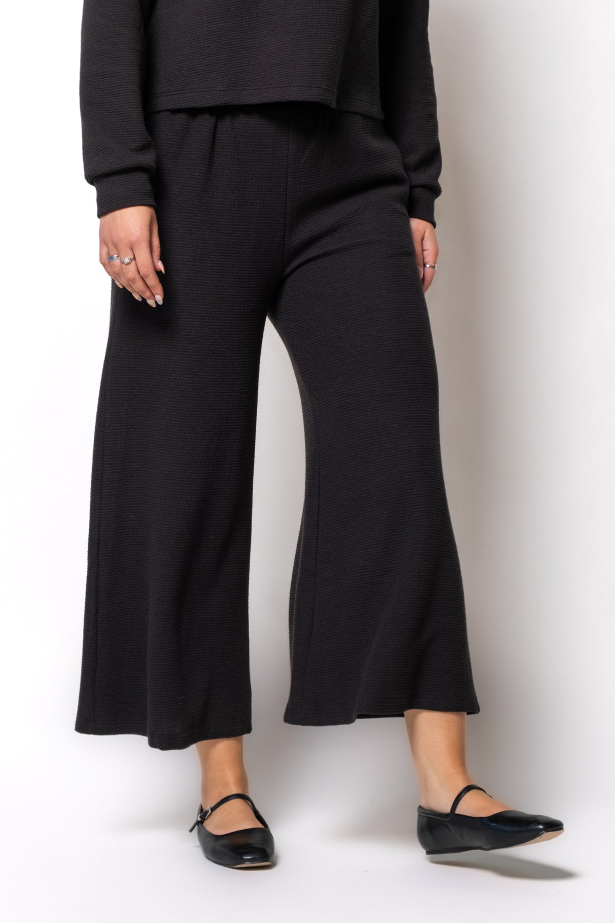 Laidback Luxe Cropped Pants