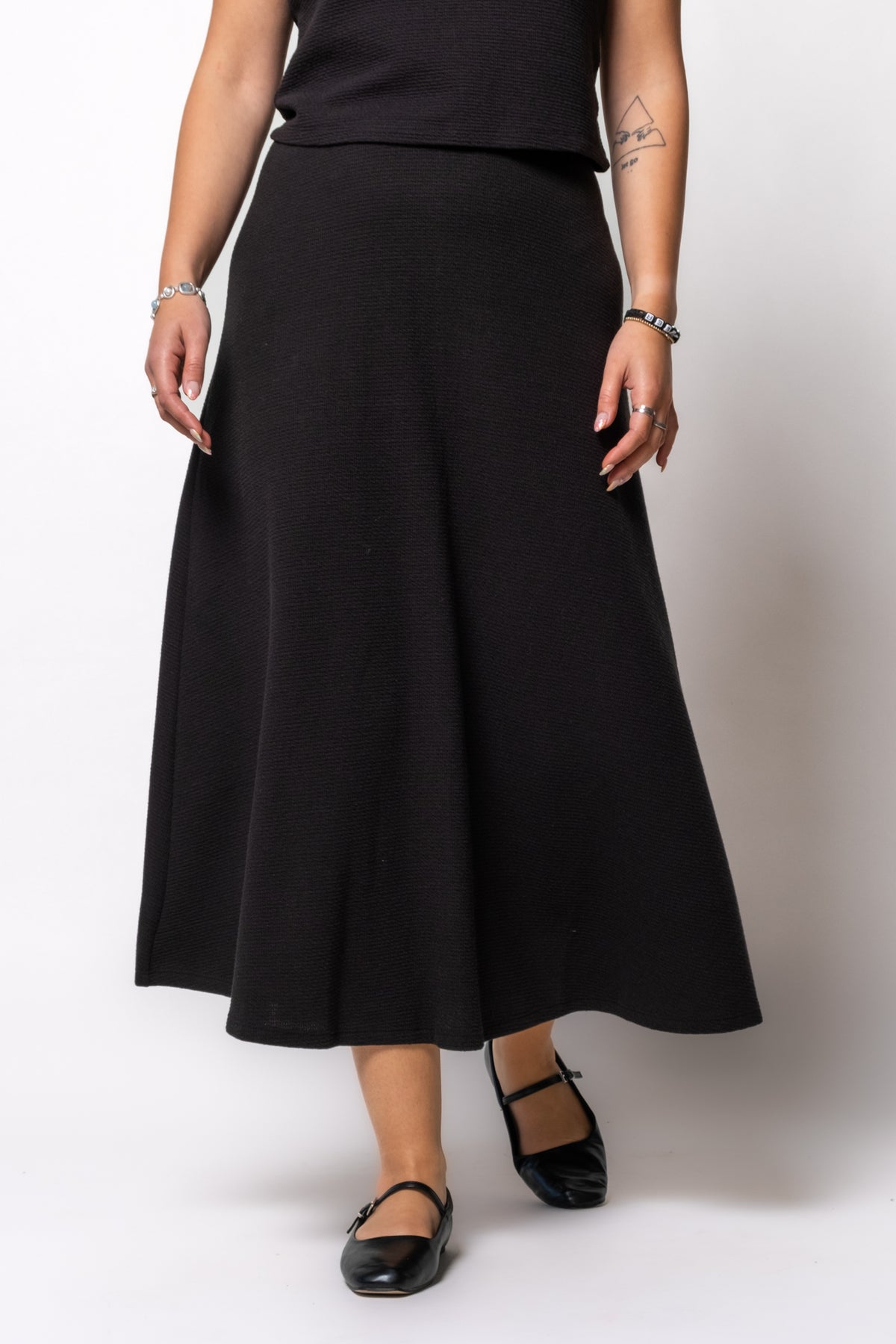 Laidback Luxe Comfy Midi Skirt