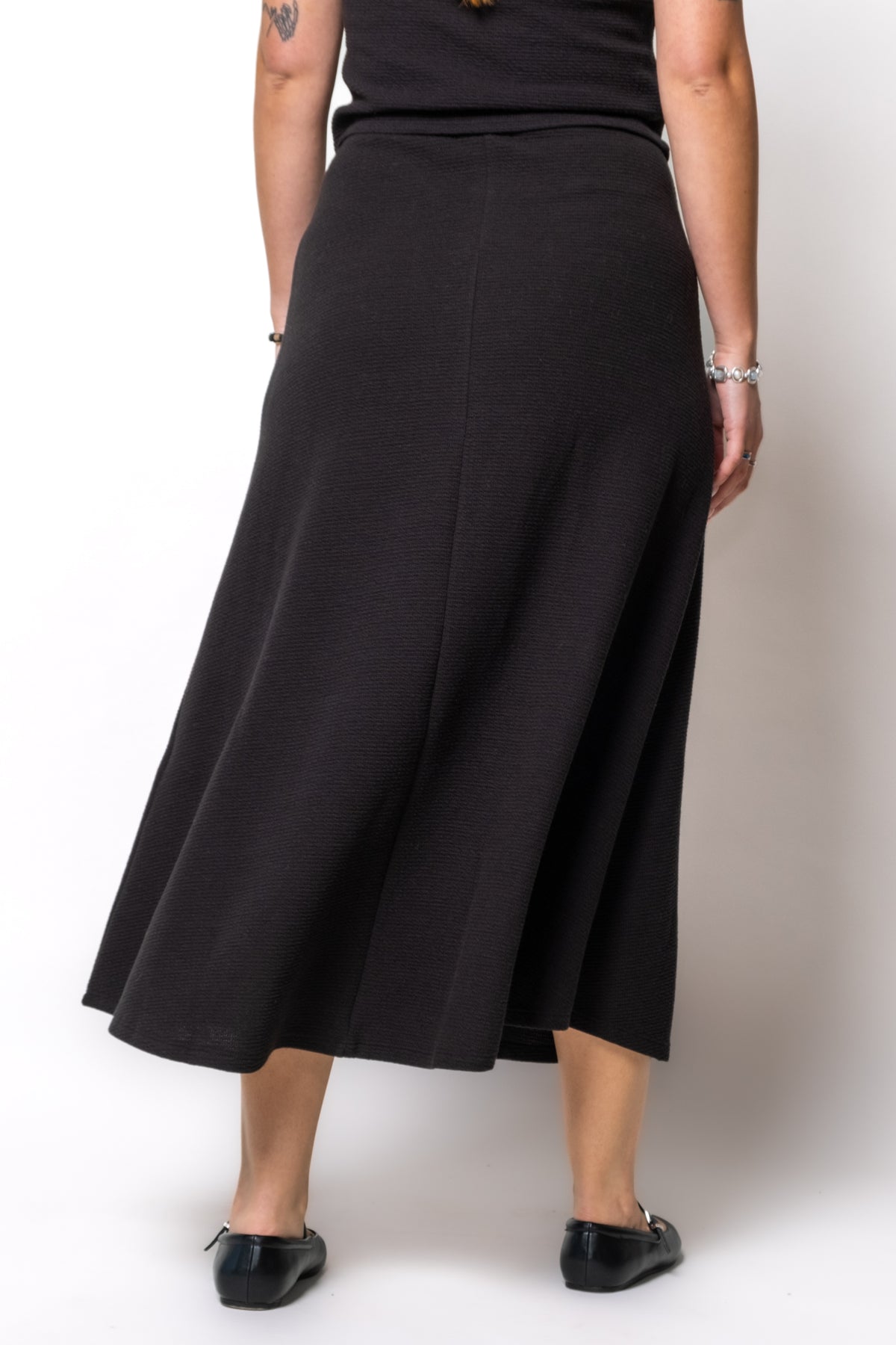 Laidback Luxe Comfy Midi Skirt